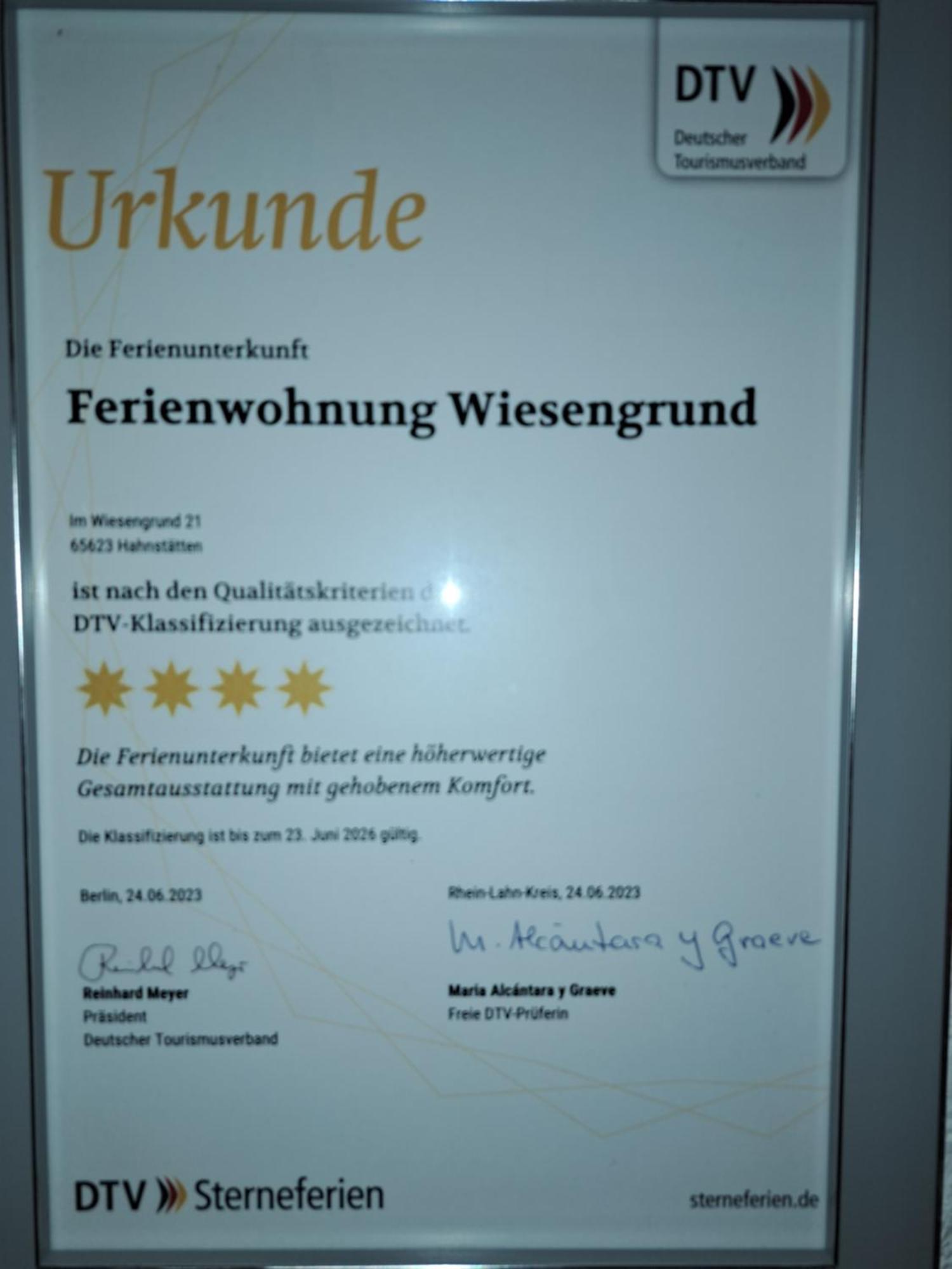 Hahnstatten Ferienwohnung Wiesengrund מראה חיצוני תמונה